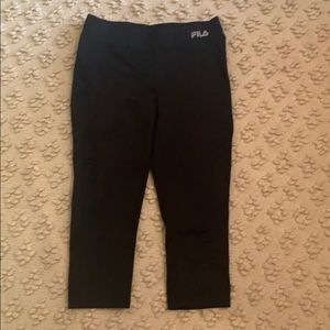 Cropped black athletic leggings